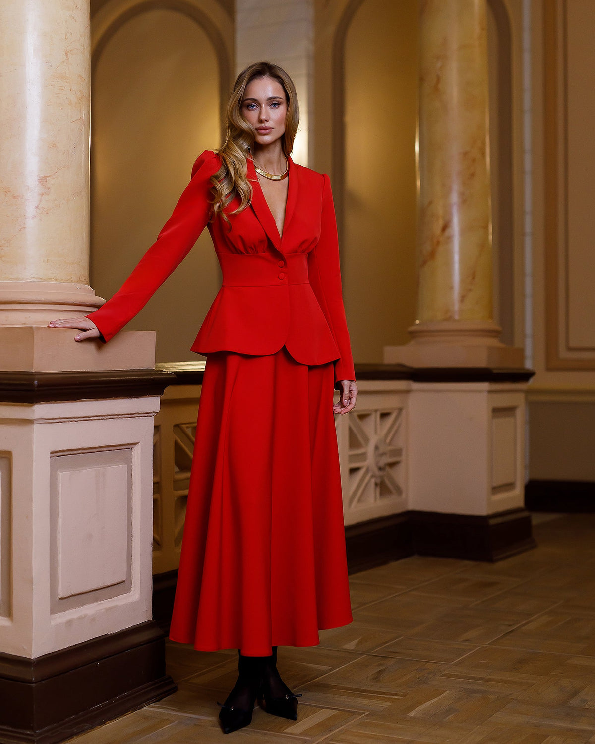 Anselia Suit, Kırmızı, fotoğraf 1