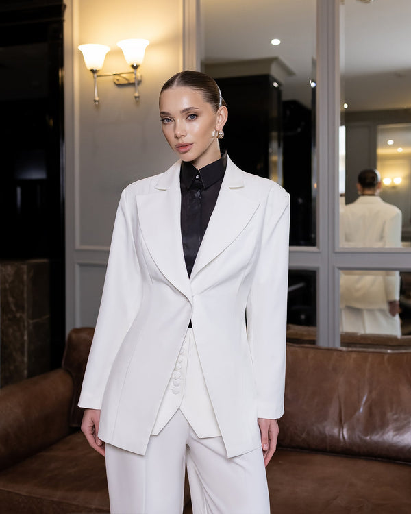 Marquelle Suit