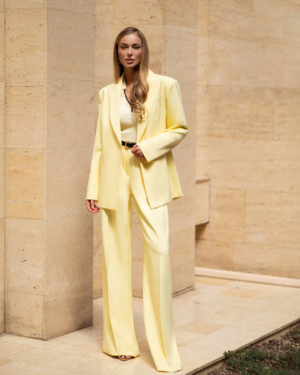 Alessia Suit
