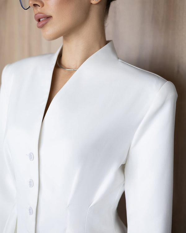 Ismera Suit