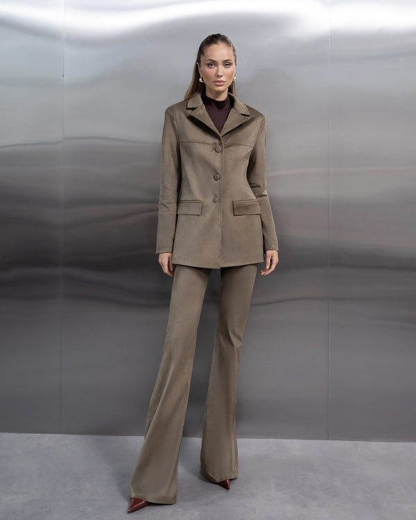 Melior Suit