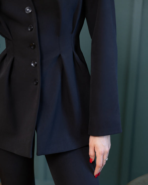 Averin Suit
