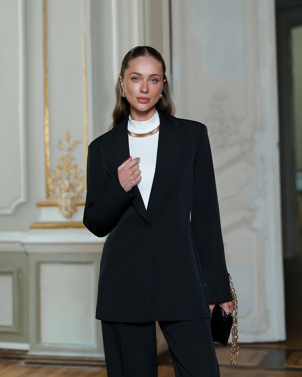 Alessia Suit