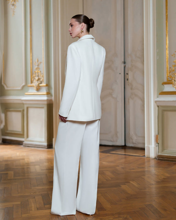 Alessia Suit