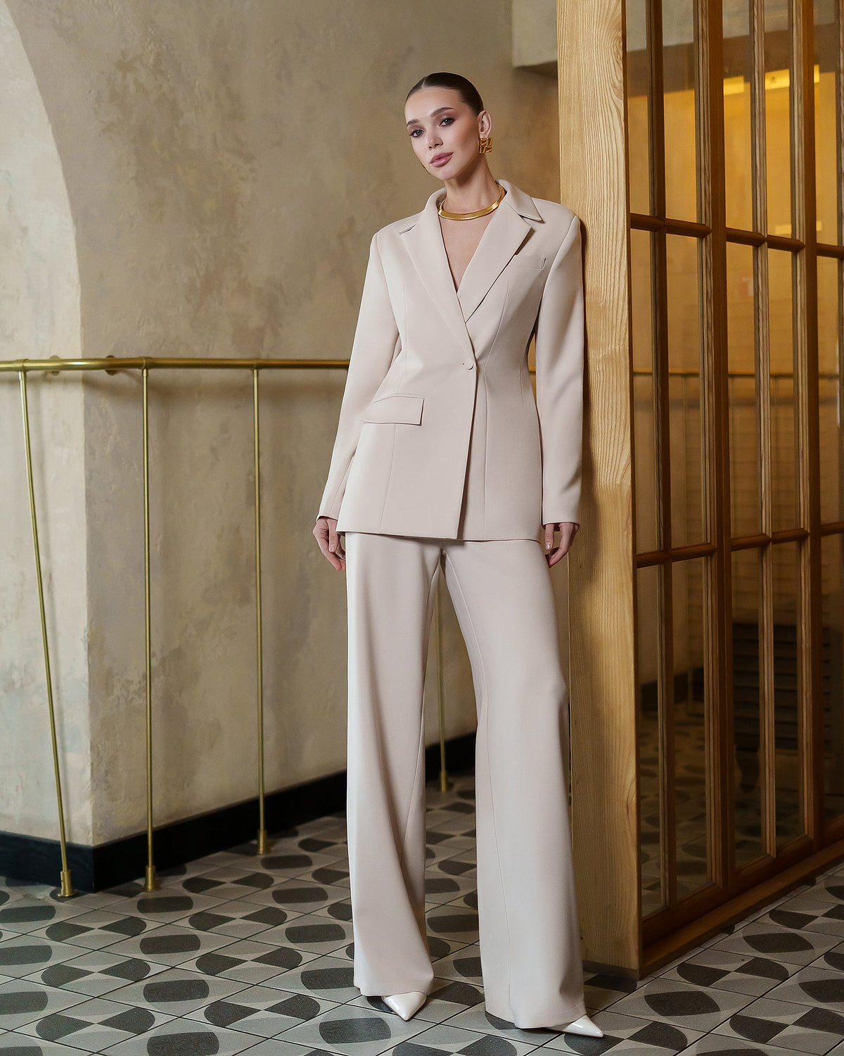 Empire Suit, Bej, fotoğraf 1